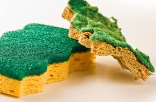 Old and new sponges for household cleaning.