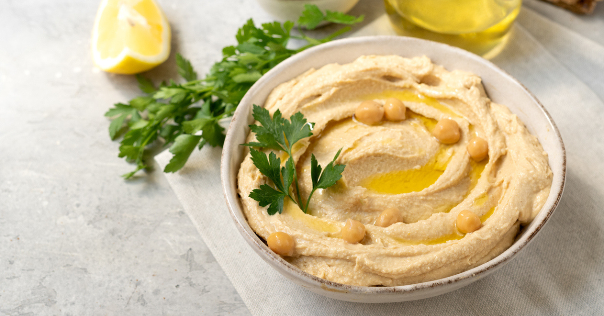 healthy snack fresh hummus multigrain crackers