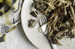 Whole Wheat Fettuccine With Mushroom Ragu