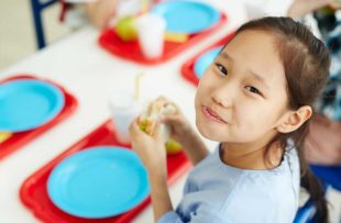 Child eating lunch