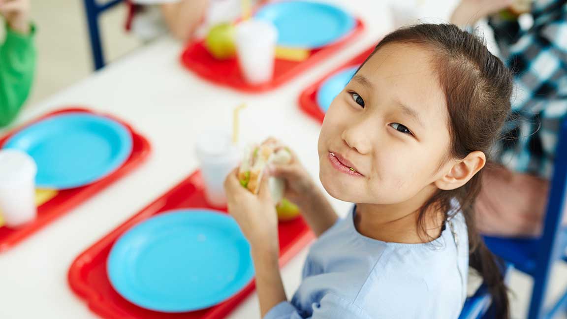 Child eating lunch