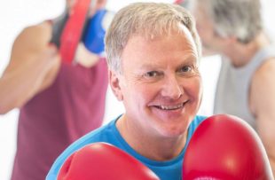 Man boxing