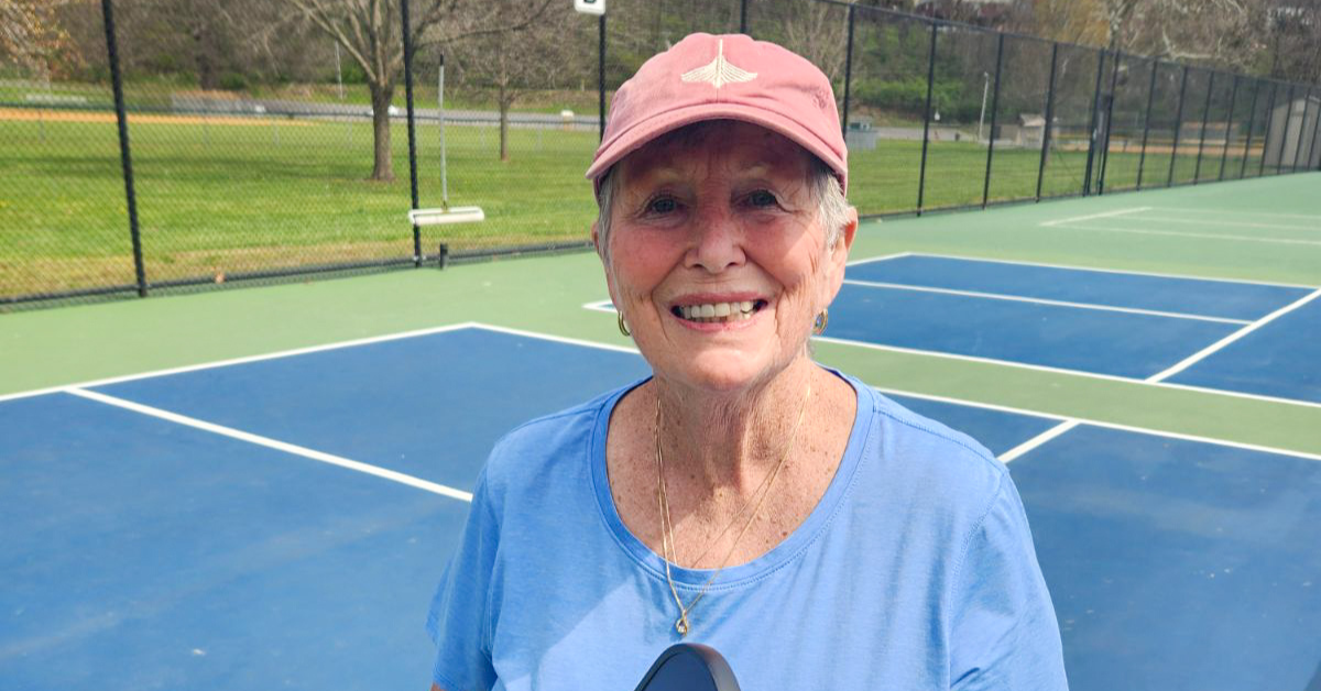 Elizabeth Hurtekant playing pickleball